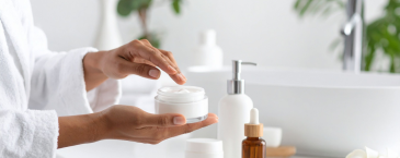 Benarkah Skincare Semakin Banyak Semakin Baik?