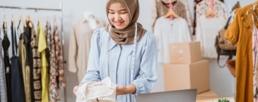 Wajah Berminyak Saat Berhijab? Ini yang Sering Dialami Muslimah Aktif